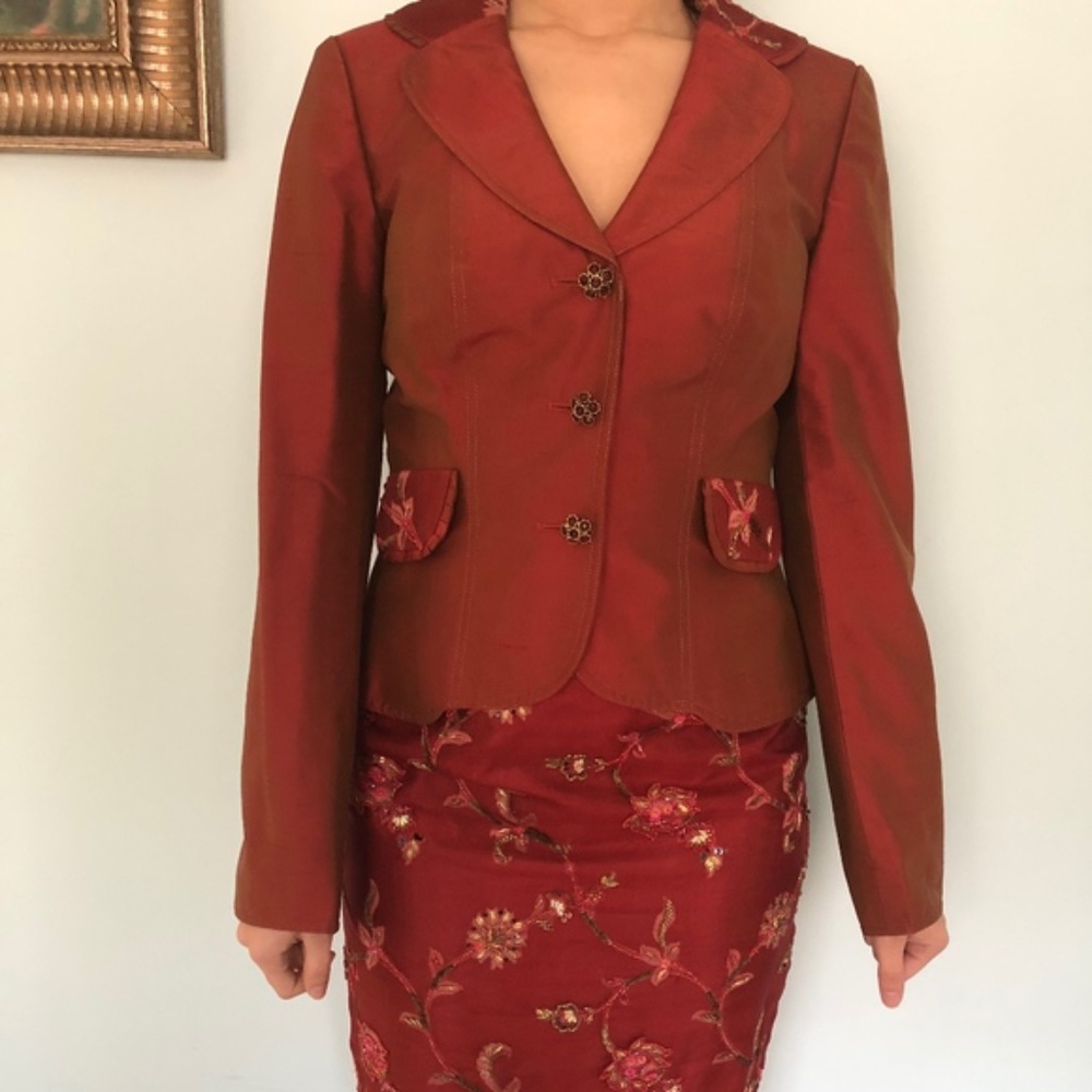 Kay Unger Vintage Beaded Silk Skirt Suit Set. Rare find ,nice workmanship ❤️🧡
